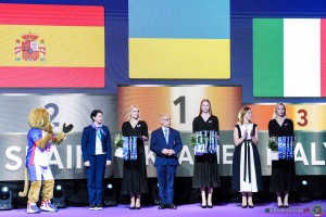 podium jr group sfe01926 copia simone ferraro ph